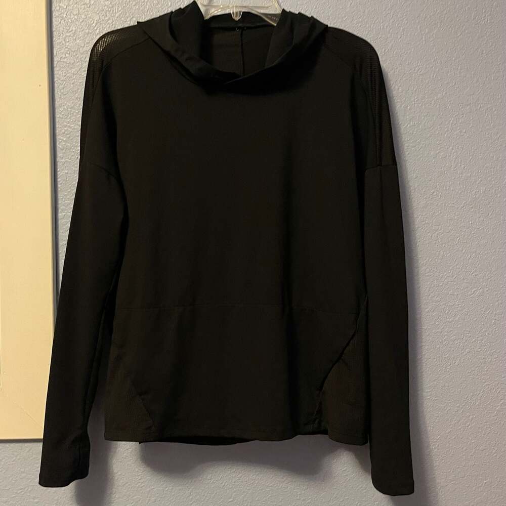 Fabletics Black Athletic Hoodie Pullover with Thumbholes and Mesh Panels